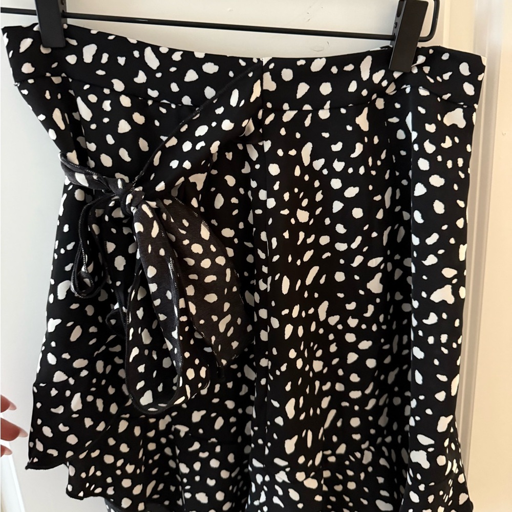 Amazon Black and White Patterned Mini Skirt